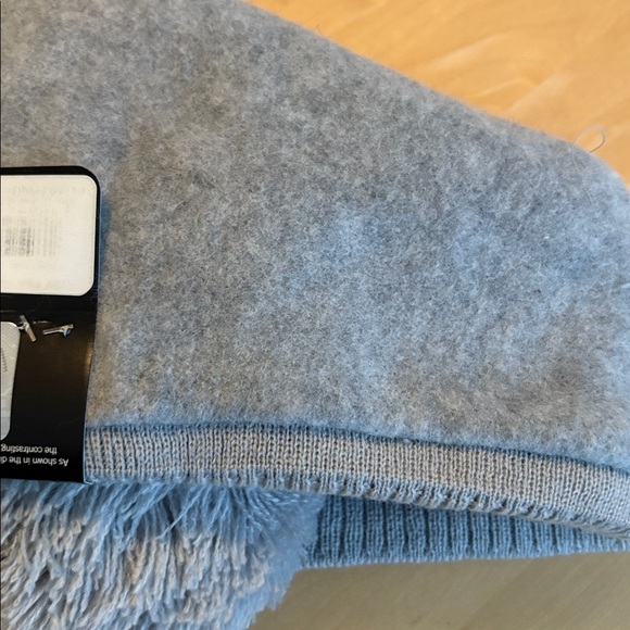 Patriots Hat with Pom Pom - Picture 8 of 8